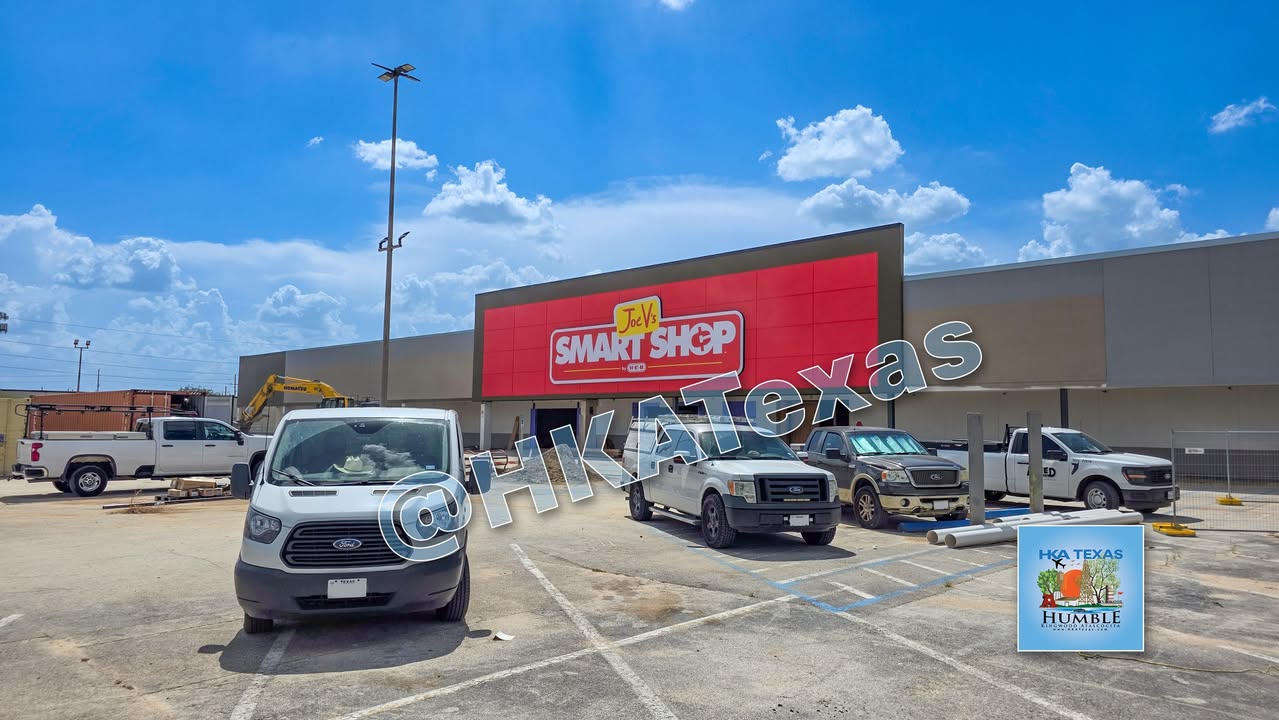 THE SIGN’S UP for Joe V’s Smart Shop in Humble, Texas