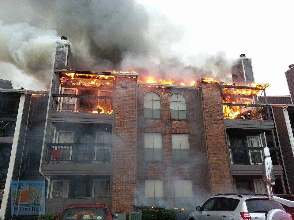 4 alarm apartment fire in Atascocita at the Sunrise of Atascocita apartments