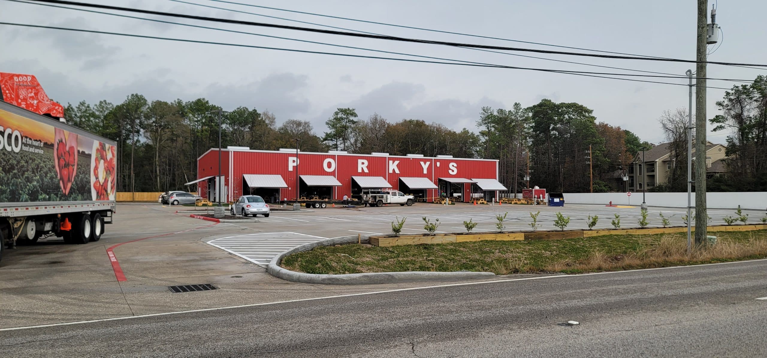 Porky’s Backyard gears up for its grand opening in Atascocita