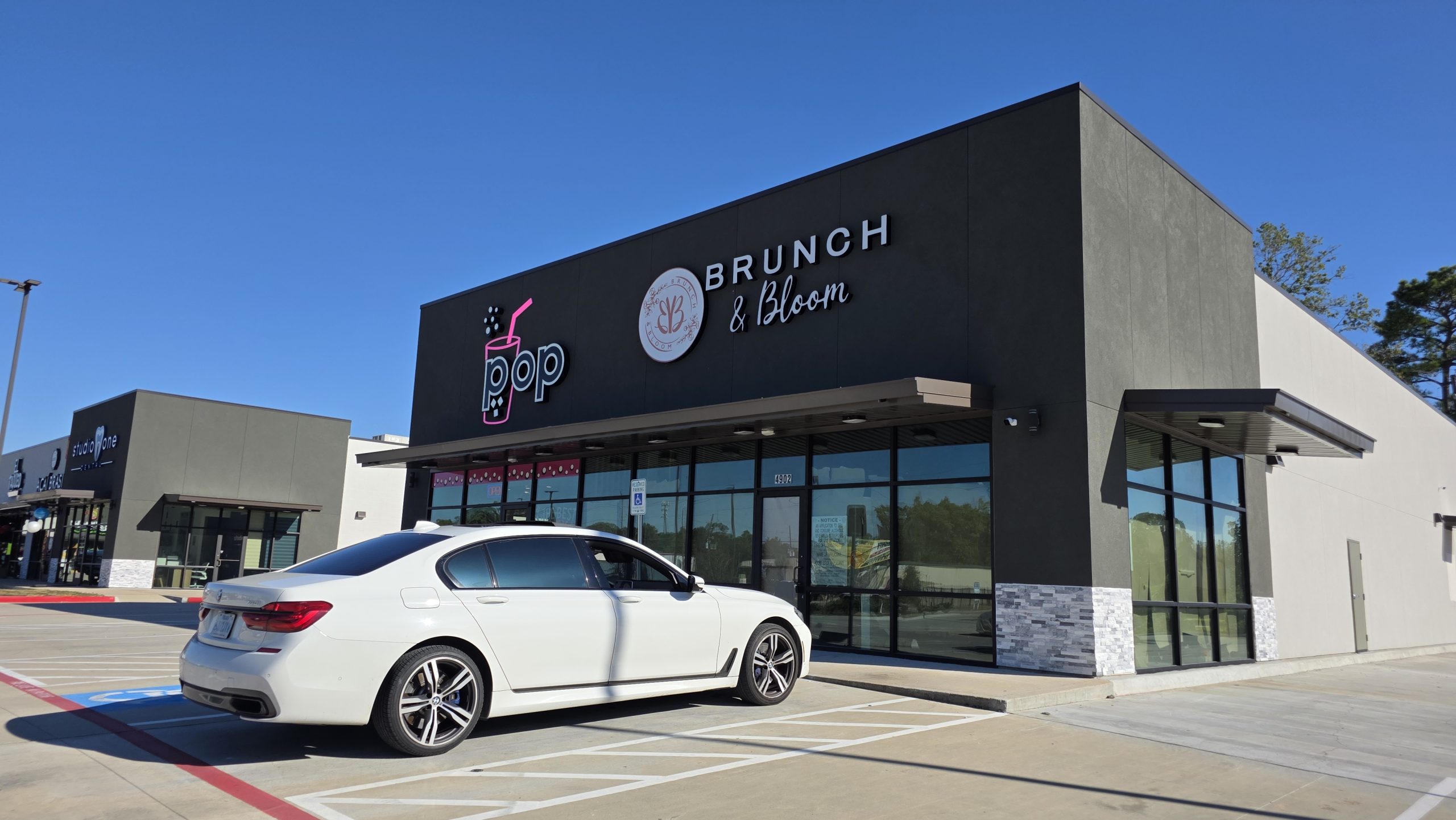 Brunch & Bloom